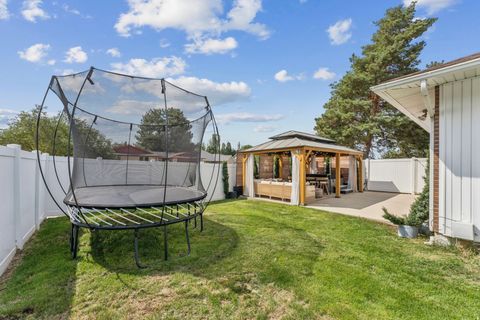 Tiny photo for 6877 PINEVIEW CIR, Salt Lake City, UT 84121 (MLS # 2139827)