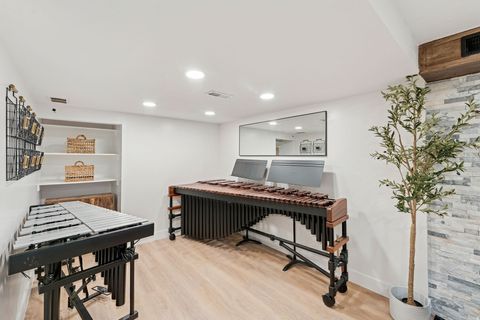 Tiny photo for 6877 PINEVIEW CIR, Salt Lake City, UT 84121 (MLS # 2139827)