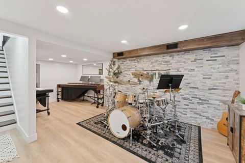 Tiny photo for 6877 PINEVIEW CIR, Salt Lake City, UT 84121 (MLS # 2139827)