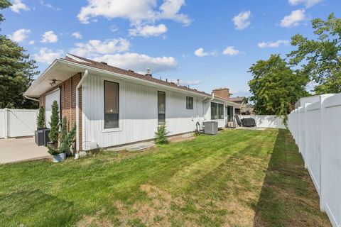 Tiny photo for 6877 PINEVIEW CIR, Salt Lake City, UT 84121 (MLS # 2139827)