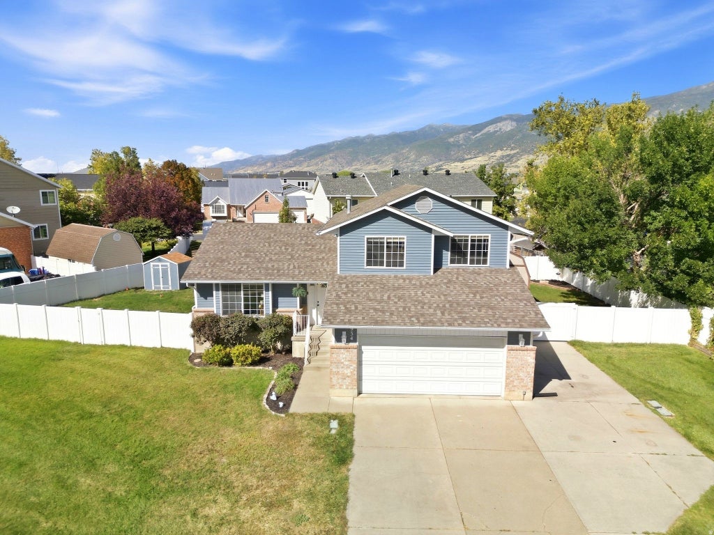 Photo of 934 W MEADOWLARK LN N, West Bountiful, UT 84087 (MLS # 2185494)