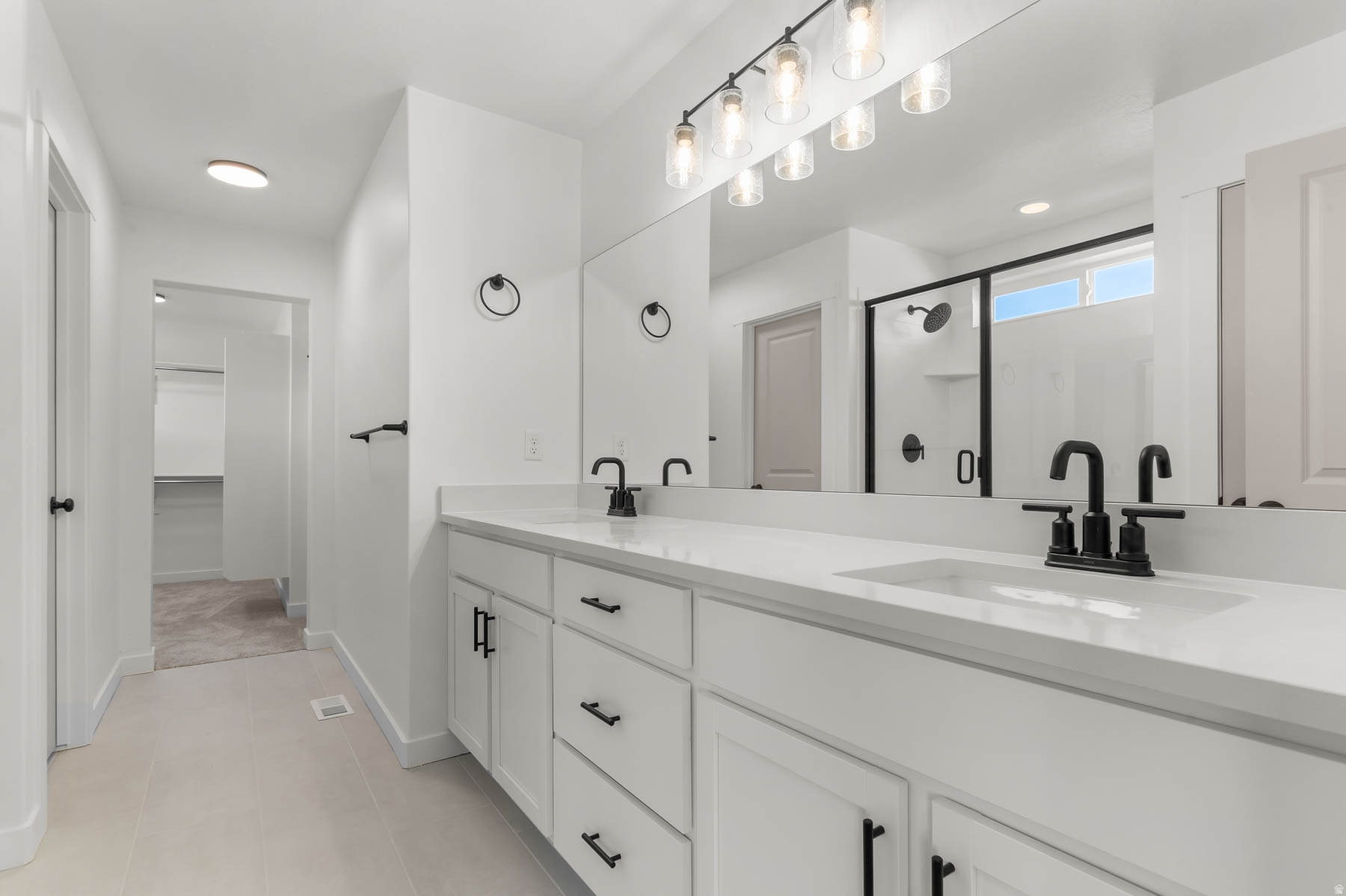 BROADVIEW SHORES 821 - Residential