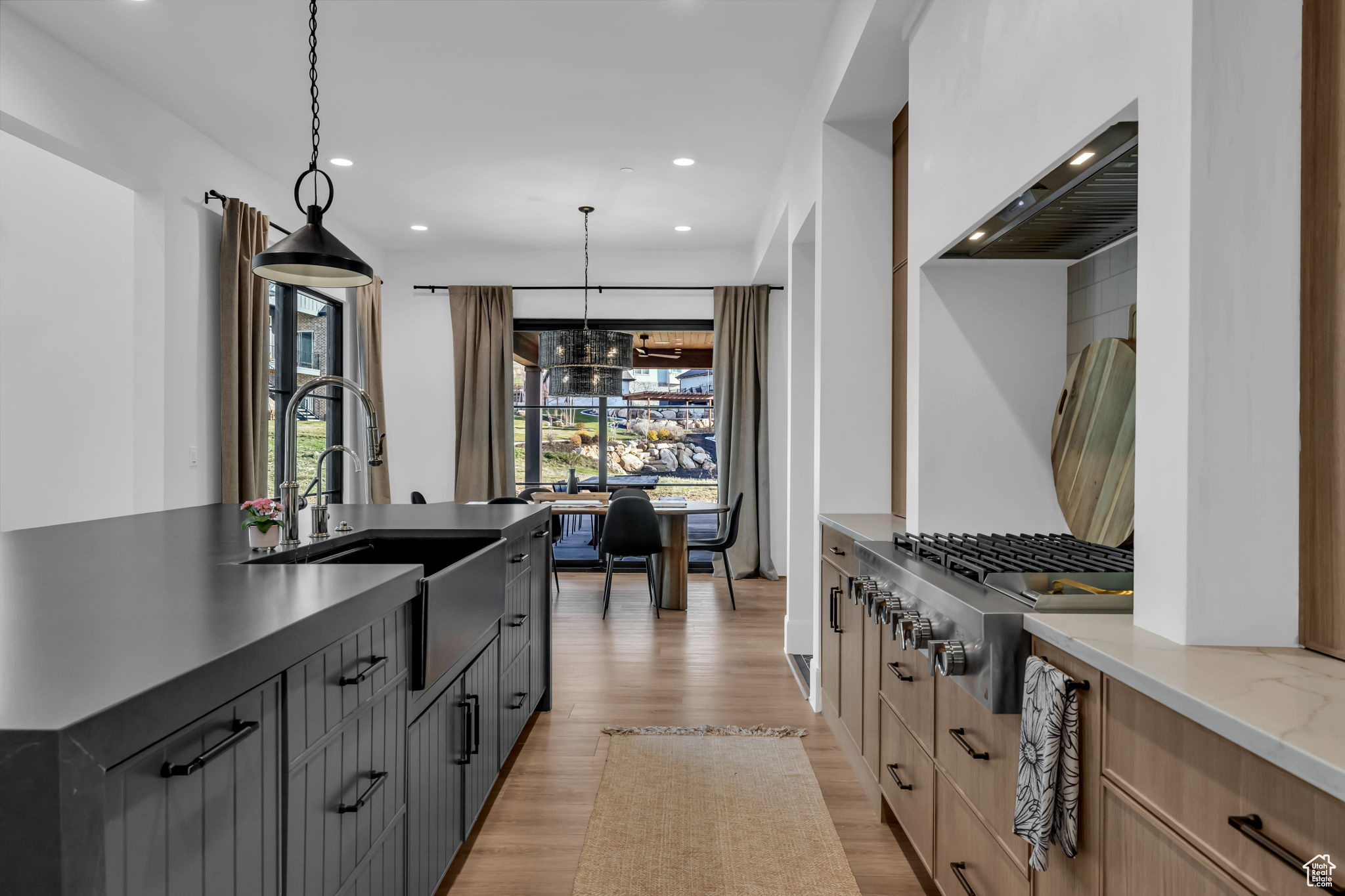 FOUR SEASONS AT WOODLAND HILLS - Residential