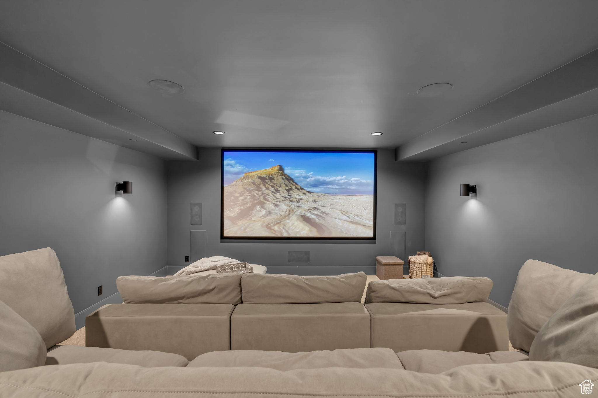 FOUR SEASONS AT WOODLAND HILLS - Residential