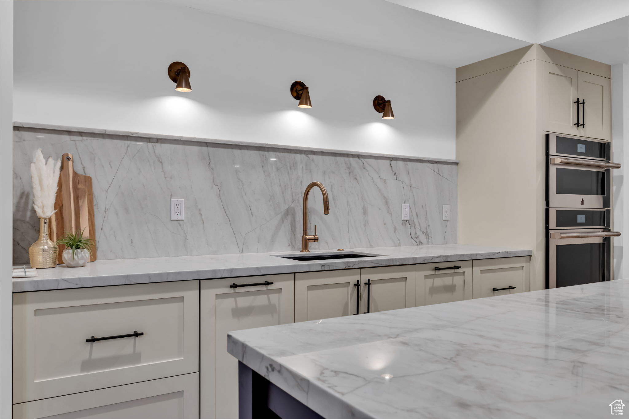 FOUR SEASONS AT WOODLAND HILLS - Residential