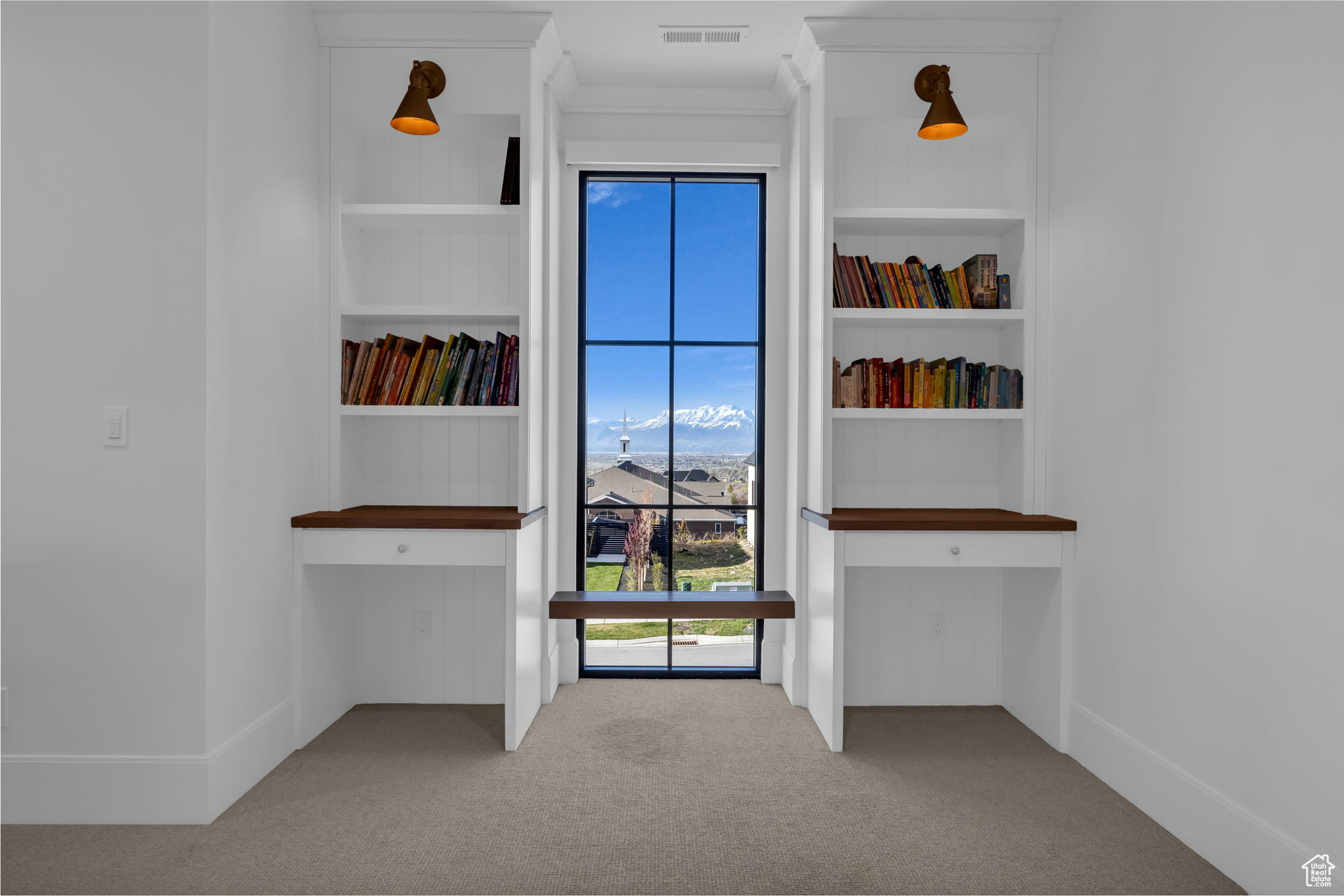 FOUR SEASONS AT WOODLAND HILLS - Residential