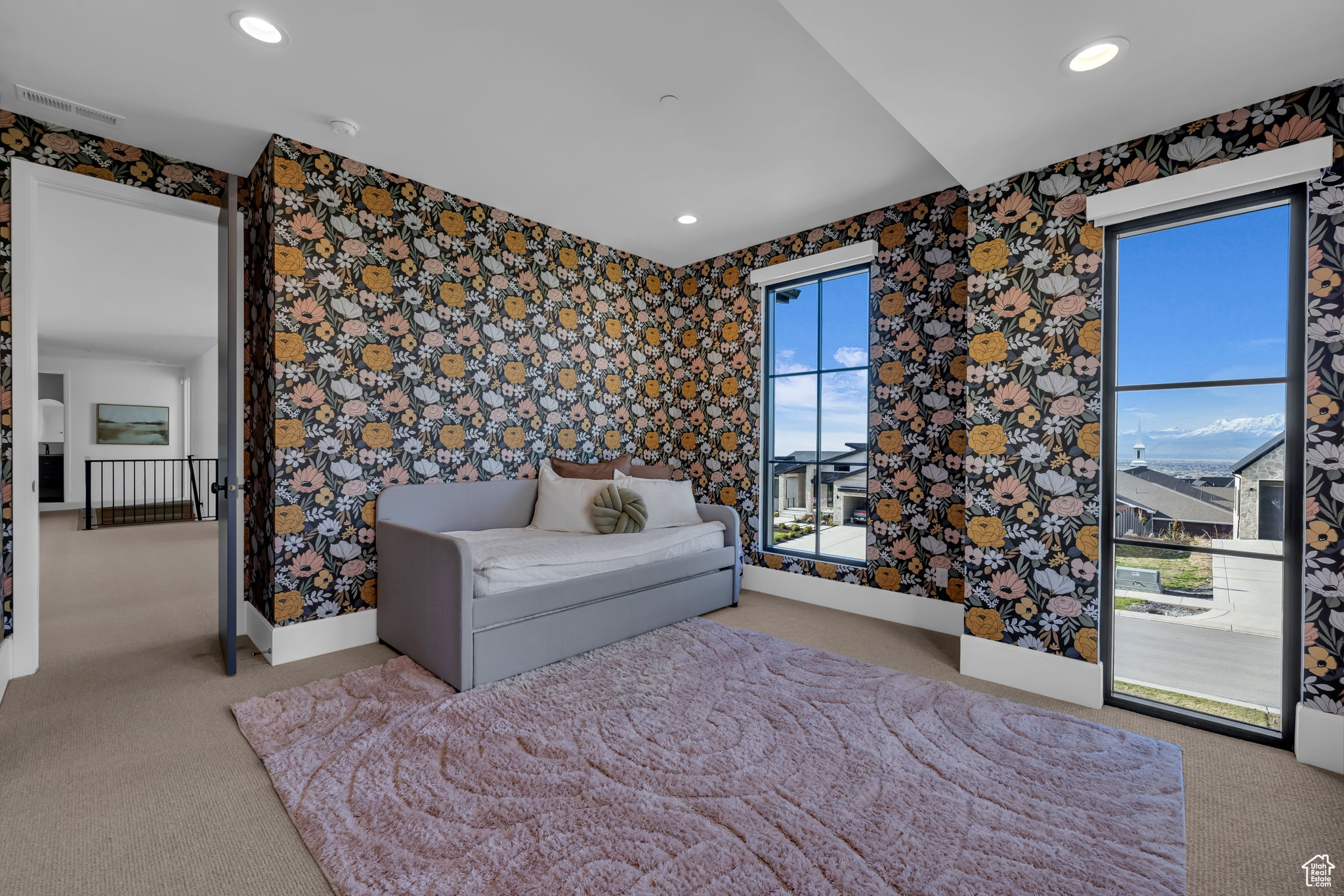 FOUR SEASONS AT WOODLAND HILLS - Residential