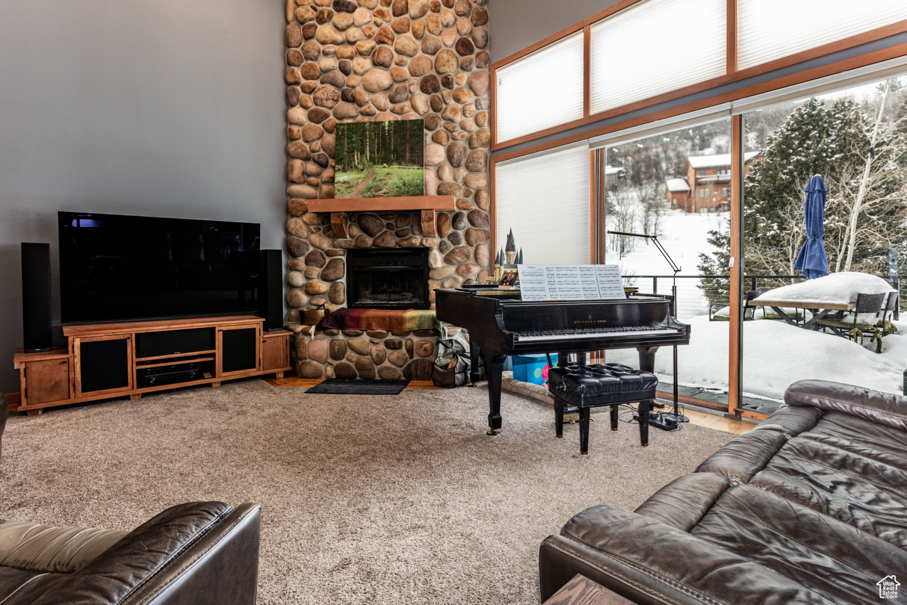 ECKER HILL - Residential Lease