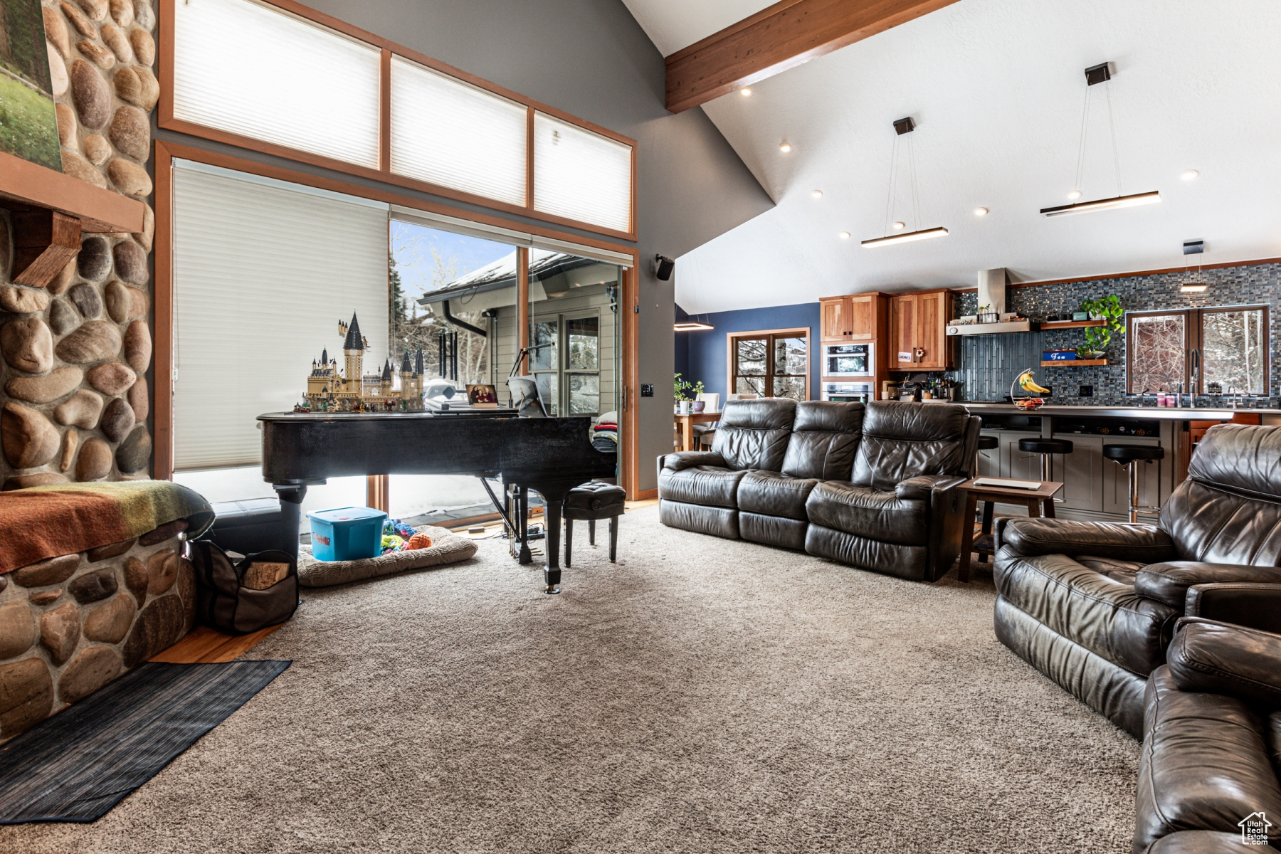 ECKER HILL - Residential Lease