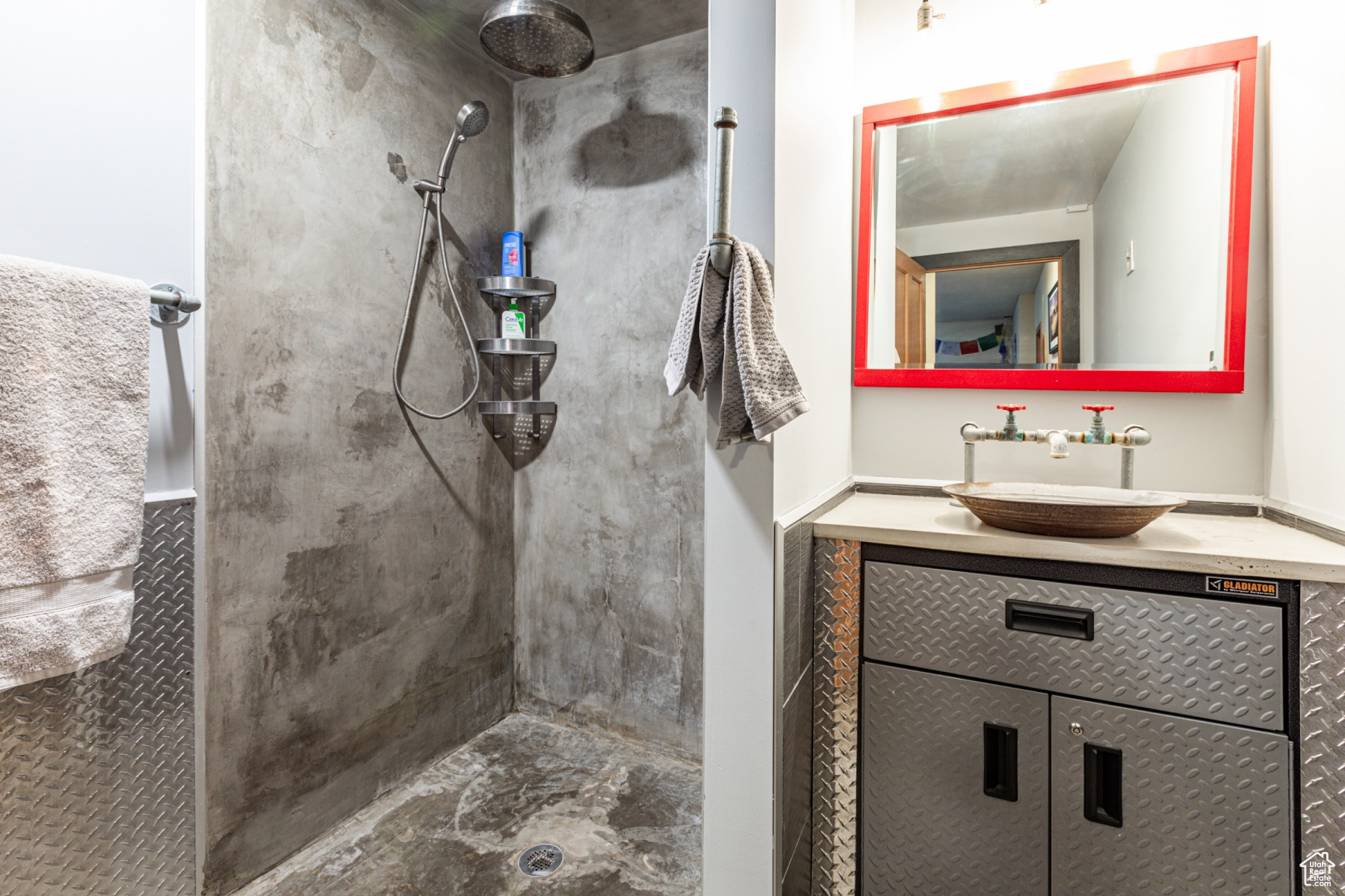 ECKER HILL - Residential Lease