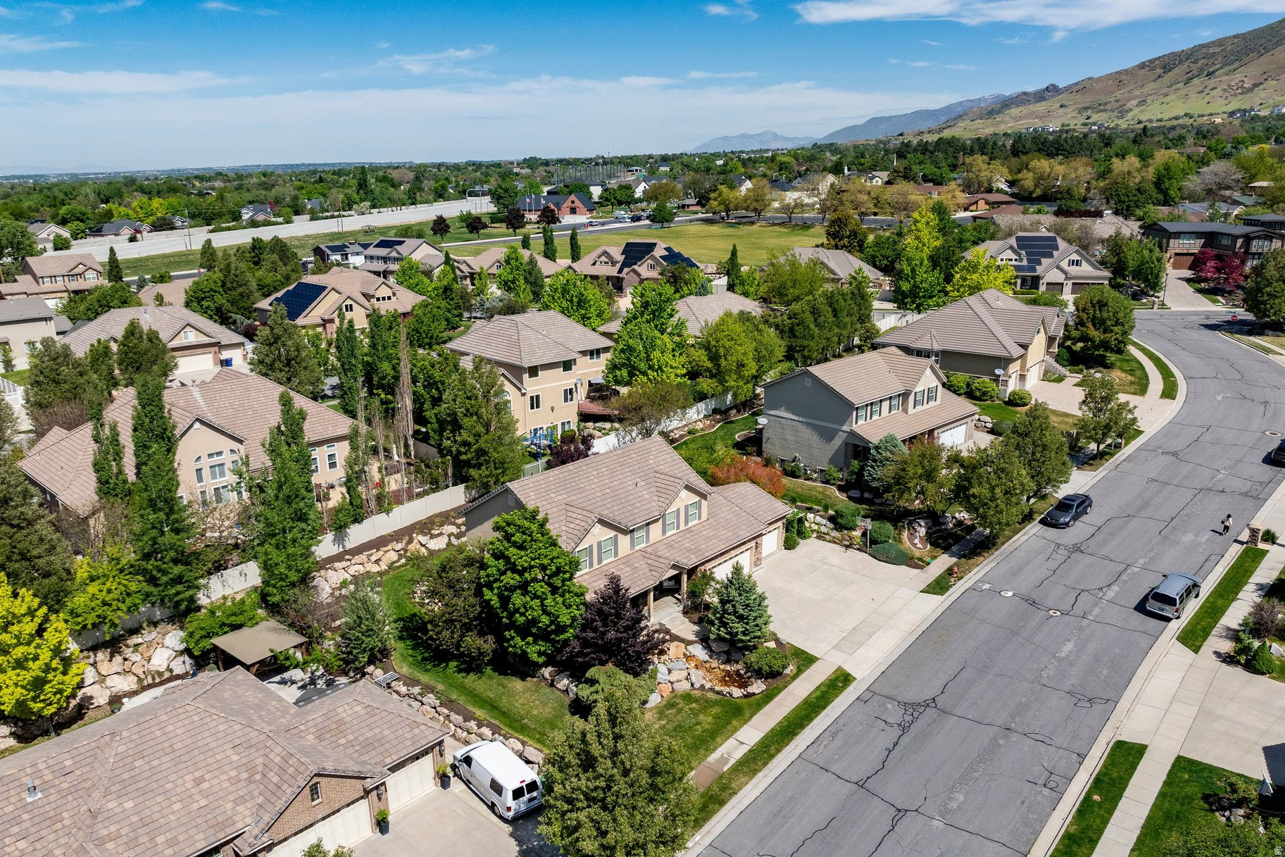 HIDDEN SPRINGS - Residential