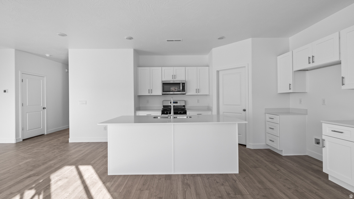 CORRAL HOLLOW AT LONG VALLEY - Residential