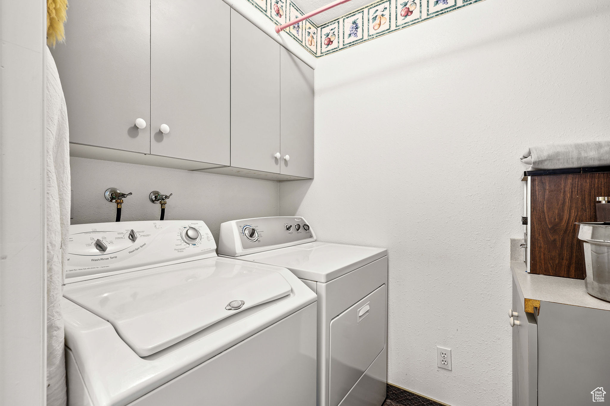COUNTRY GLUB VILLAGE - Residential