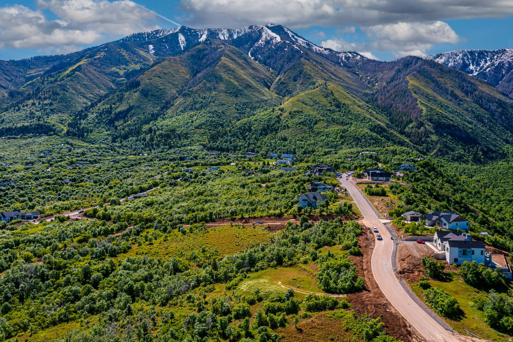 WOODLAND HILLS - Land