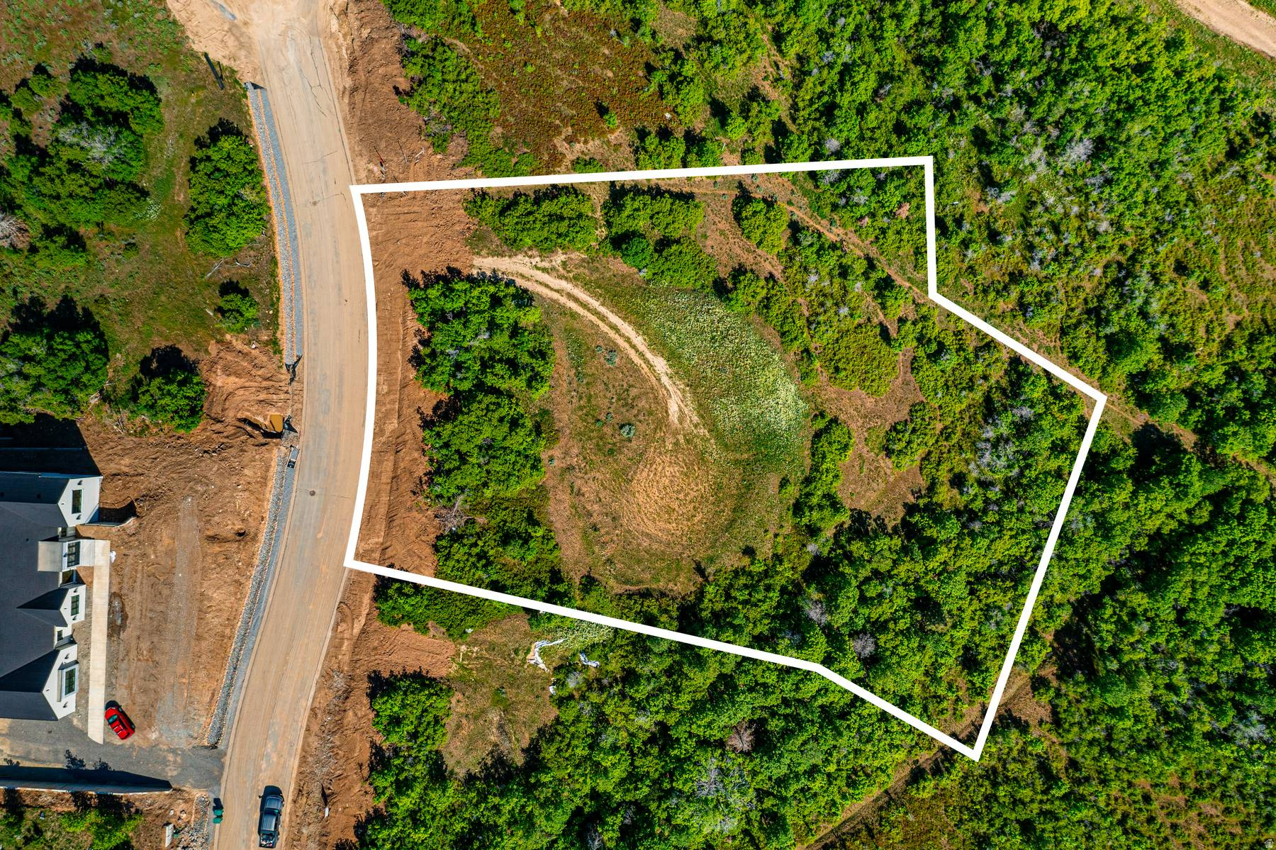 WOODLAND HILLS - Land