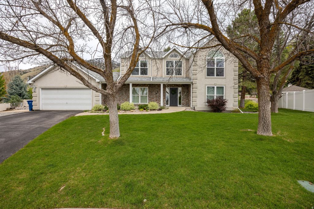 Photo of 105 BUCKINGHAM DR, Providence, UT 84332 (MLS # 2153524)