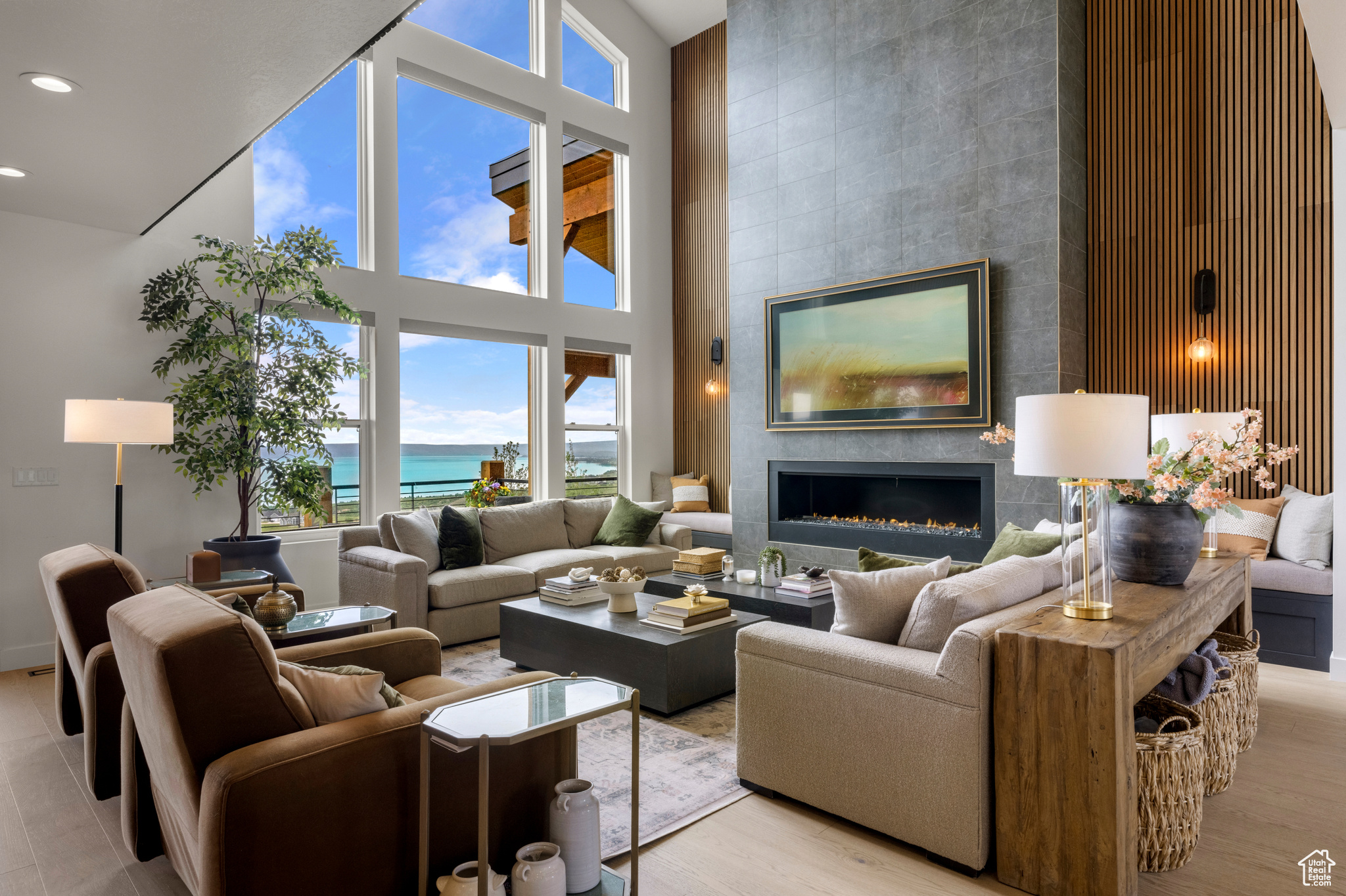 CANYON EST - Residential