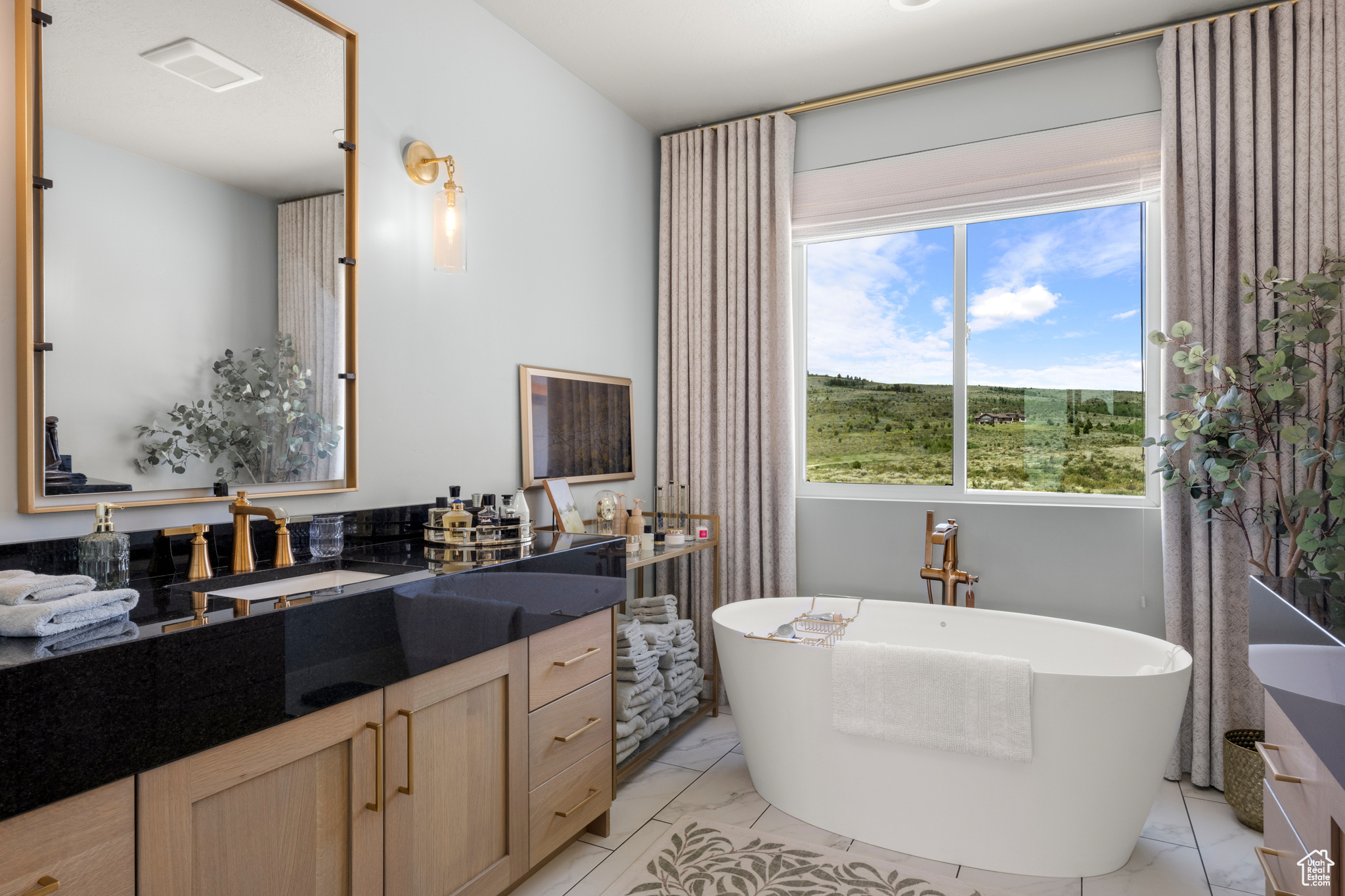 CANYON EST - Residential