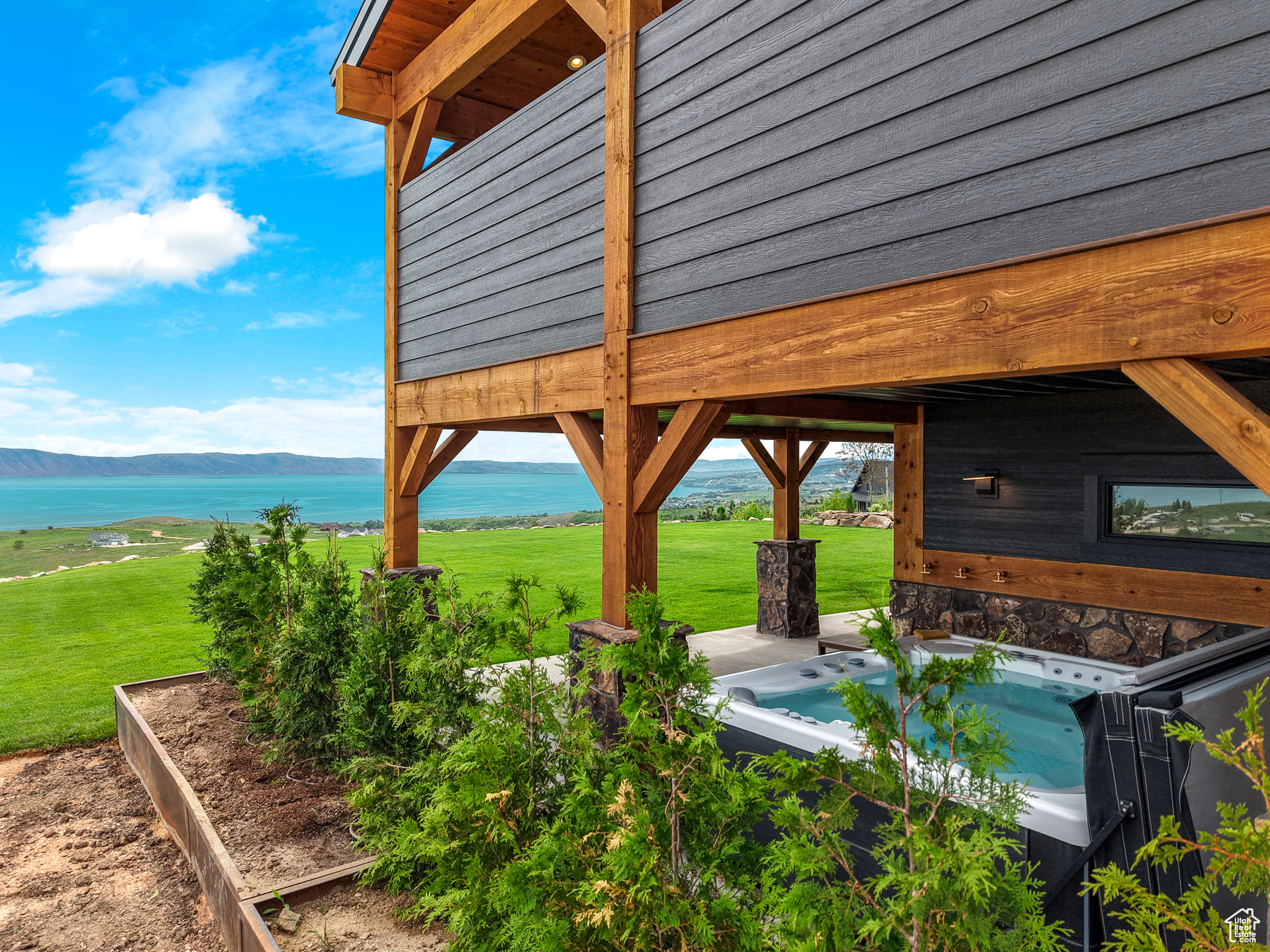 CANYON EST - Residential