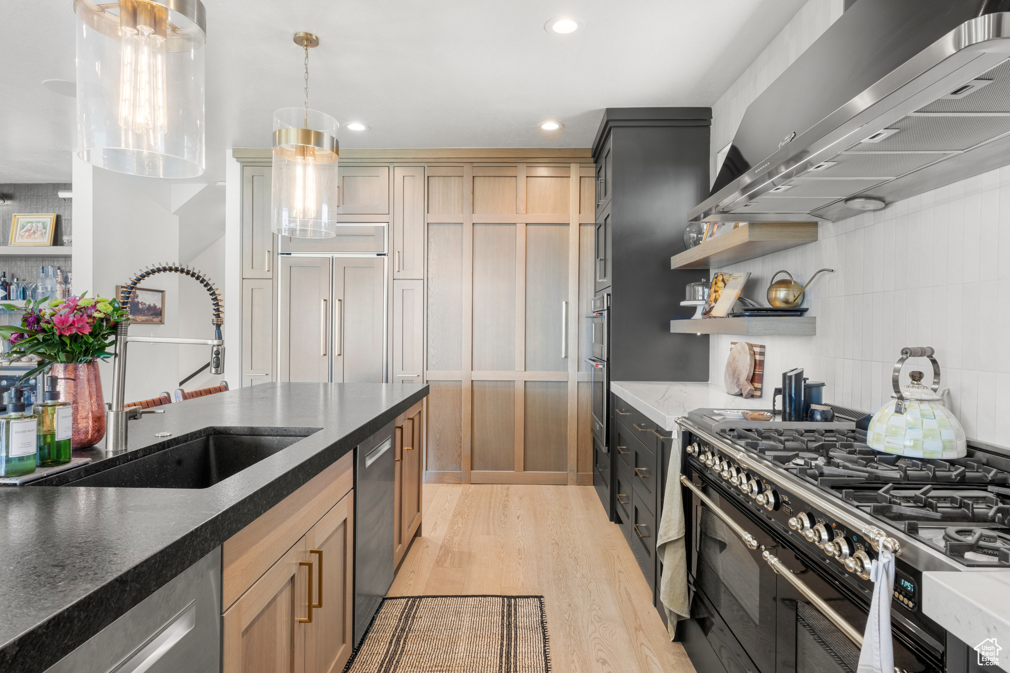 CANYON EST - Residential