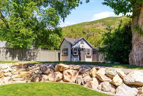 Tiny photo for 365 S MOUNTAIN RD, Fruit Heights, UT 84037 (MLS # 2159669)