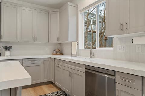 Tiny photo for 365 S MOUNTAIN RD, Fruit Heights, UT 84037 (MLS # 2159669)