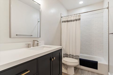 Tiny photo for 365 S MOUNTAIN RD, Fruit Heights, UT 84037 (MLS # 2159669)