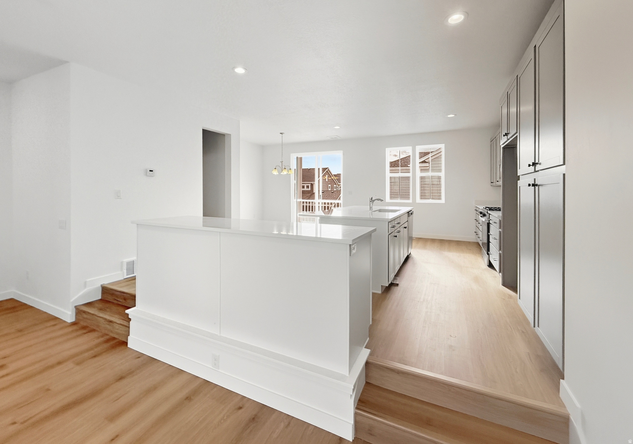 DAYBREAK - Residential