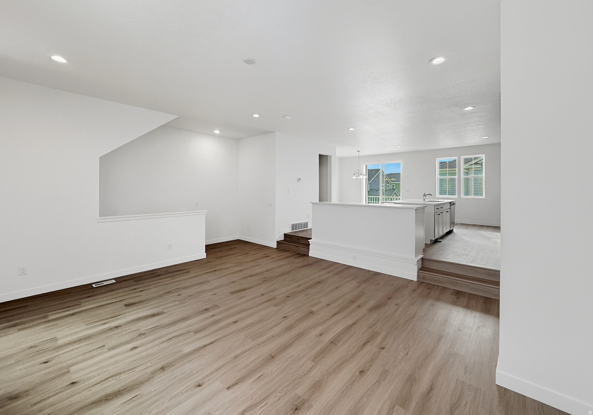 DAYBREAK - Residential