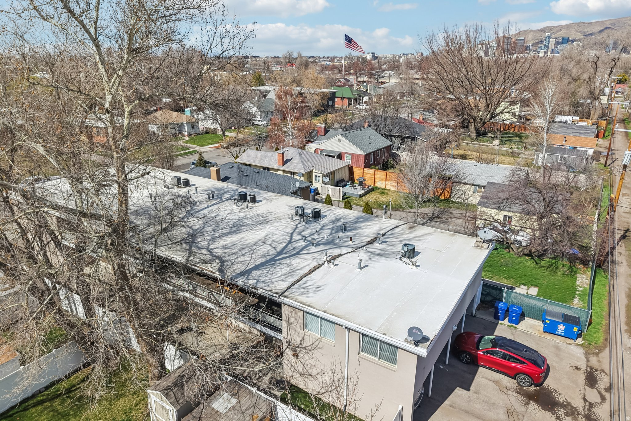 VILLA PARK CONDOMINI - Residential