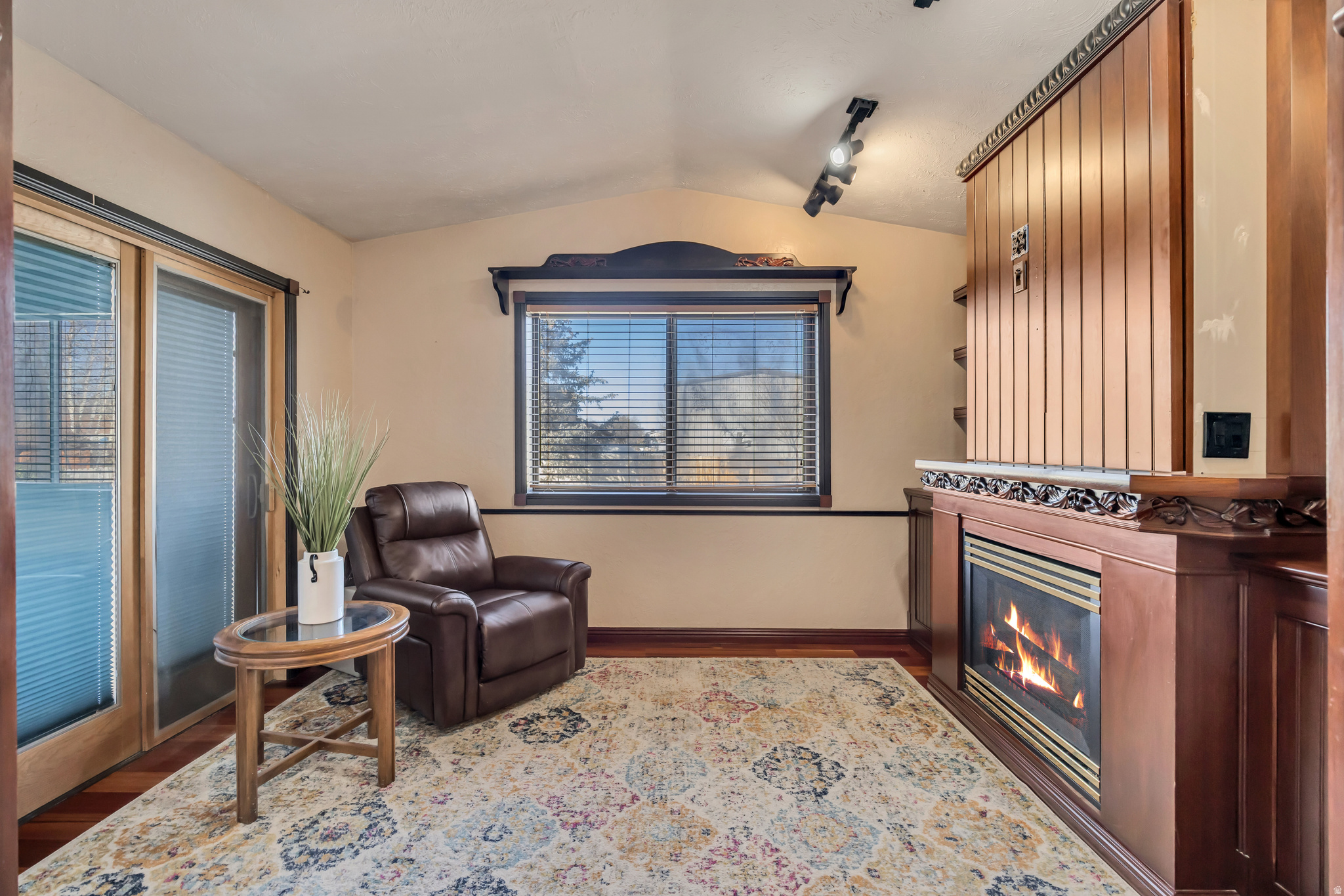 CHATTEL ESTATES - Residential