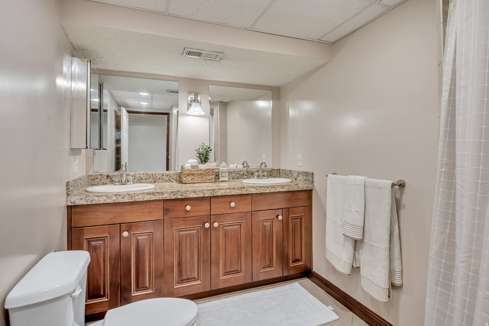 CHATTEL ESTATES - Residential