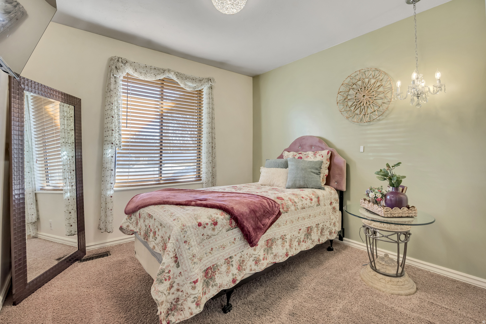 CHATTEL ESTATES - Residential