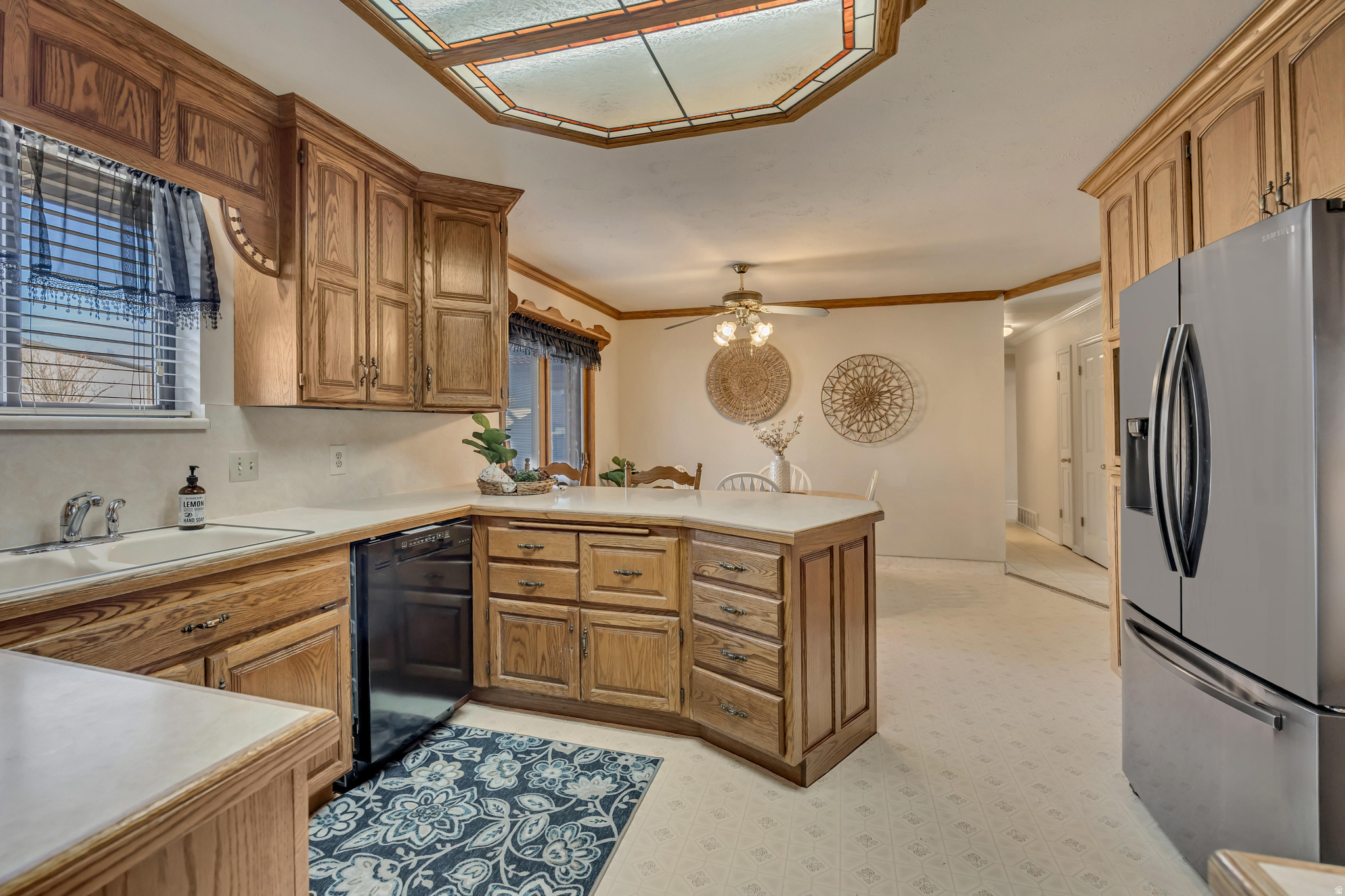 CHATTEL ESTATES - Residential