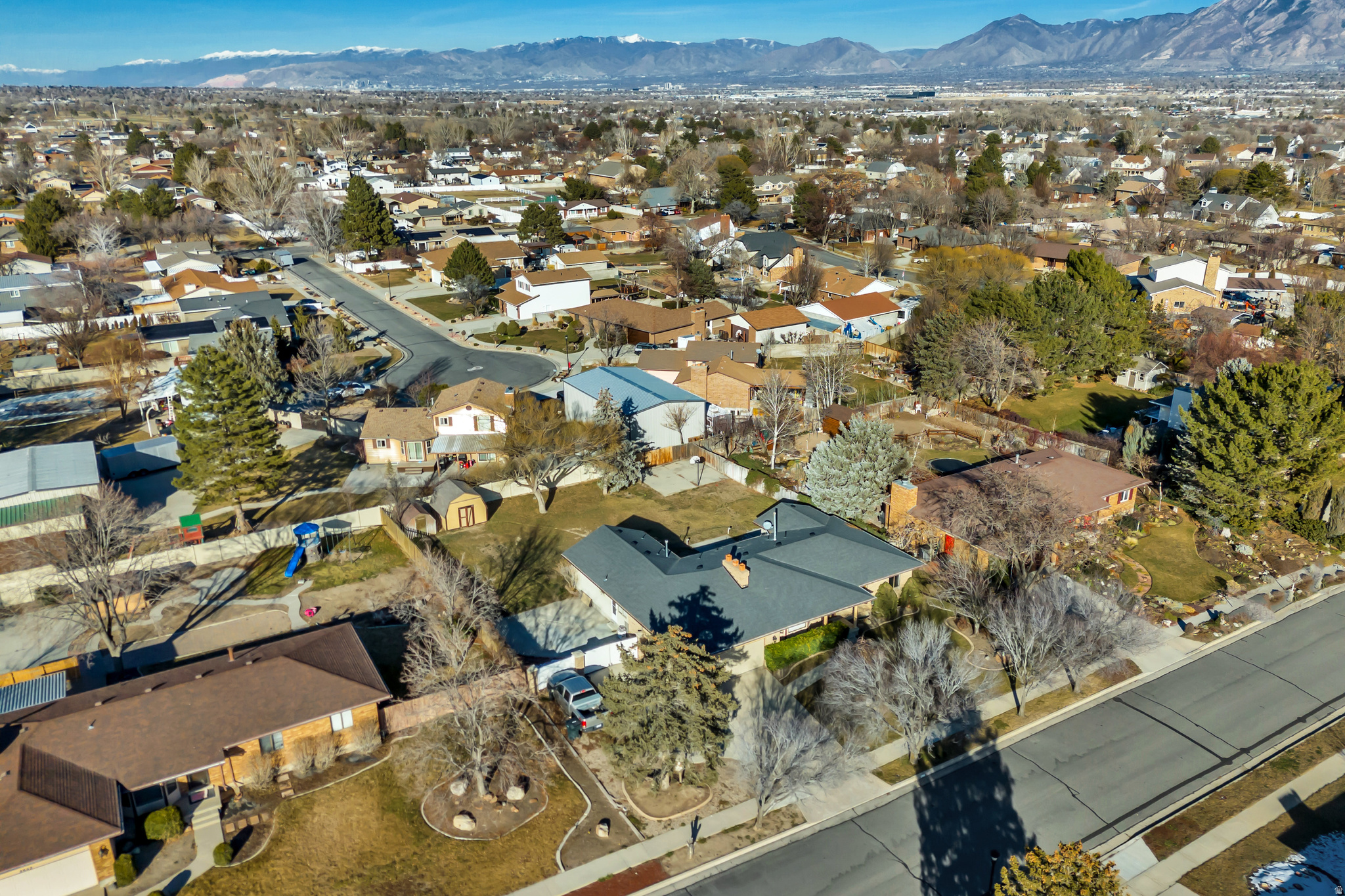 CHATTEL ESTATES - Residential