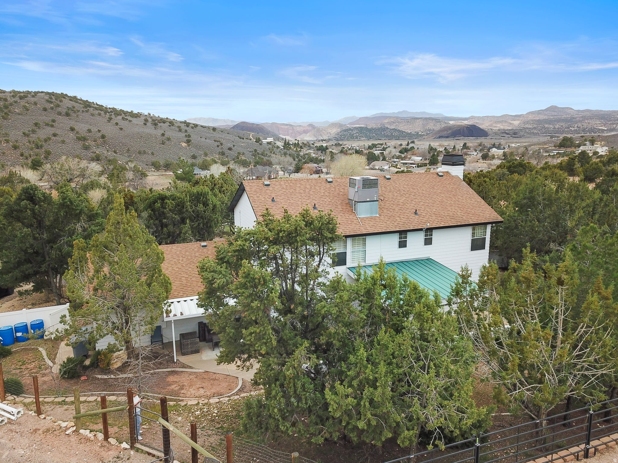 KATHIES ACRES - Residential