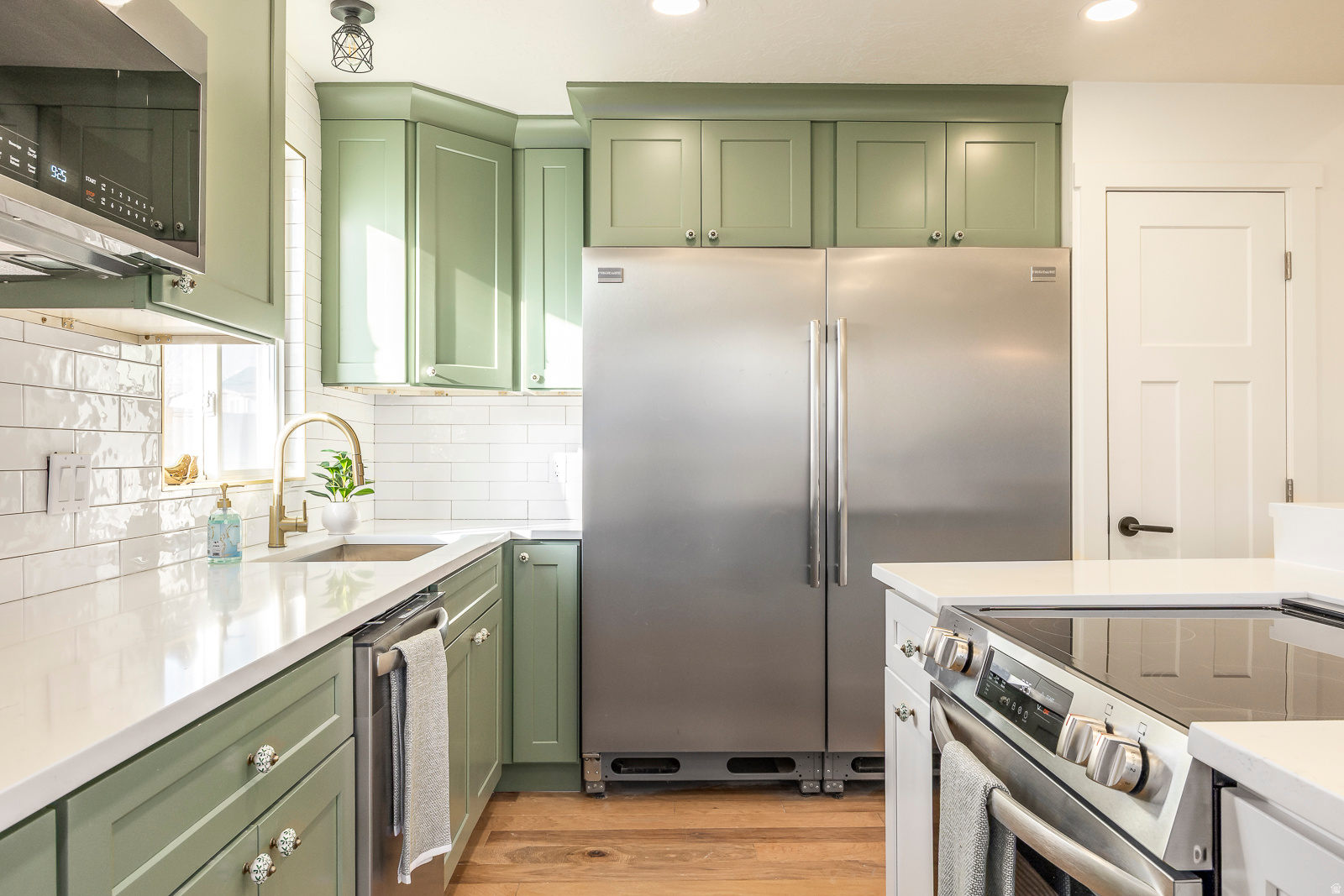 WILLOW BAY - Residential