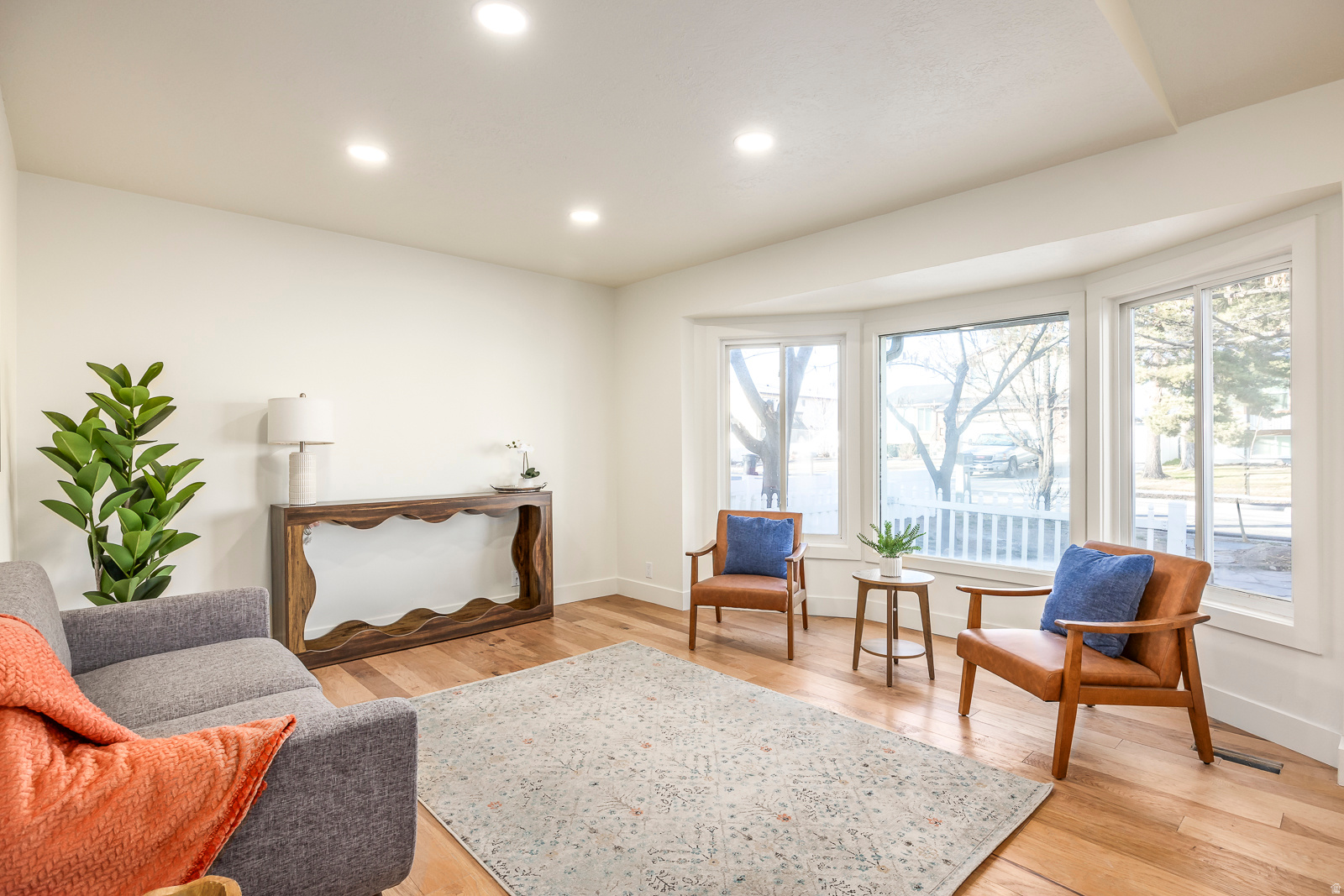 WILLOW BAY - Residential