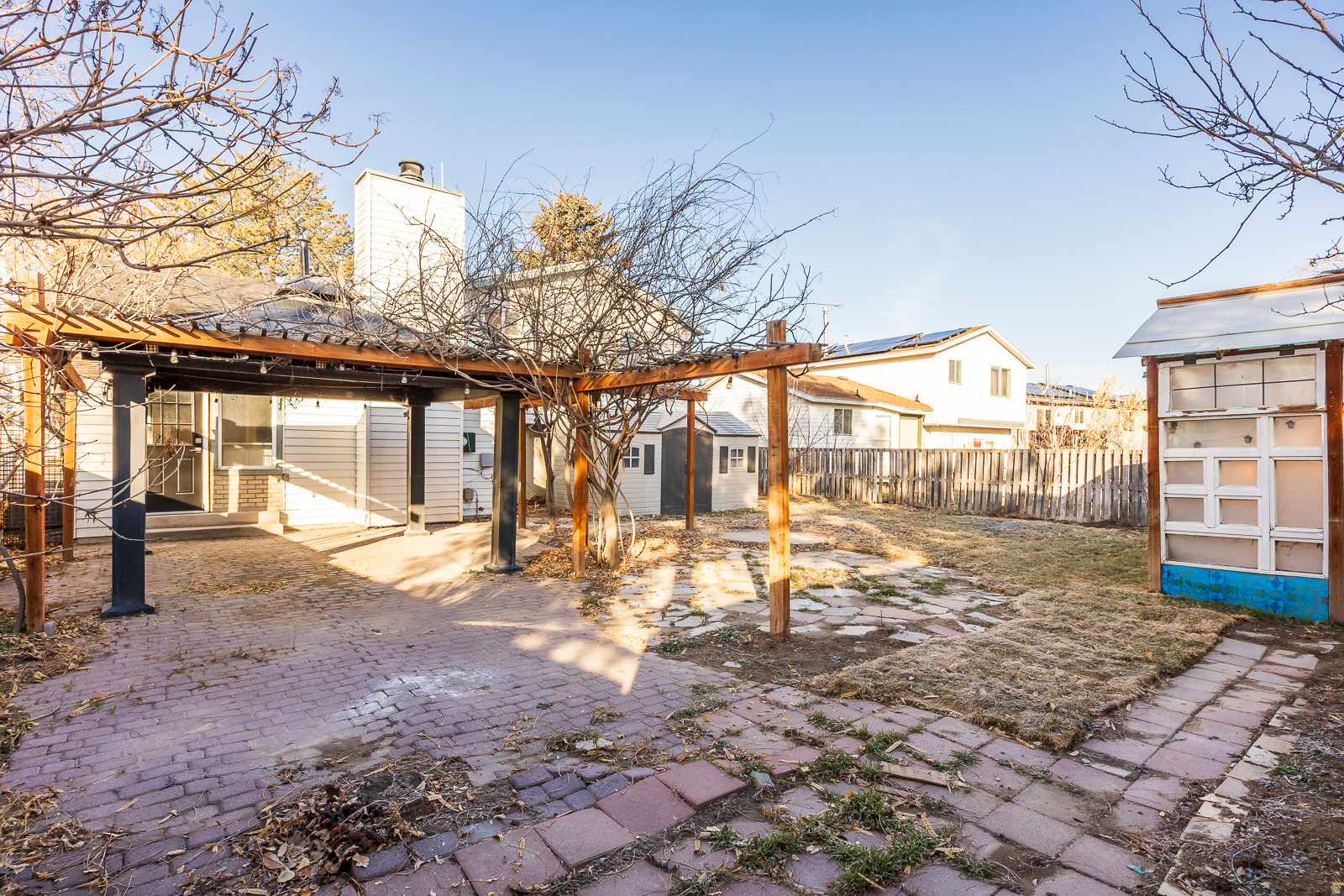 WILLOW BAY - Residential