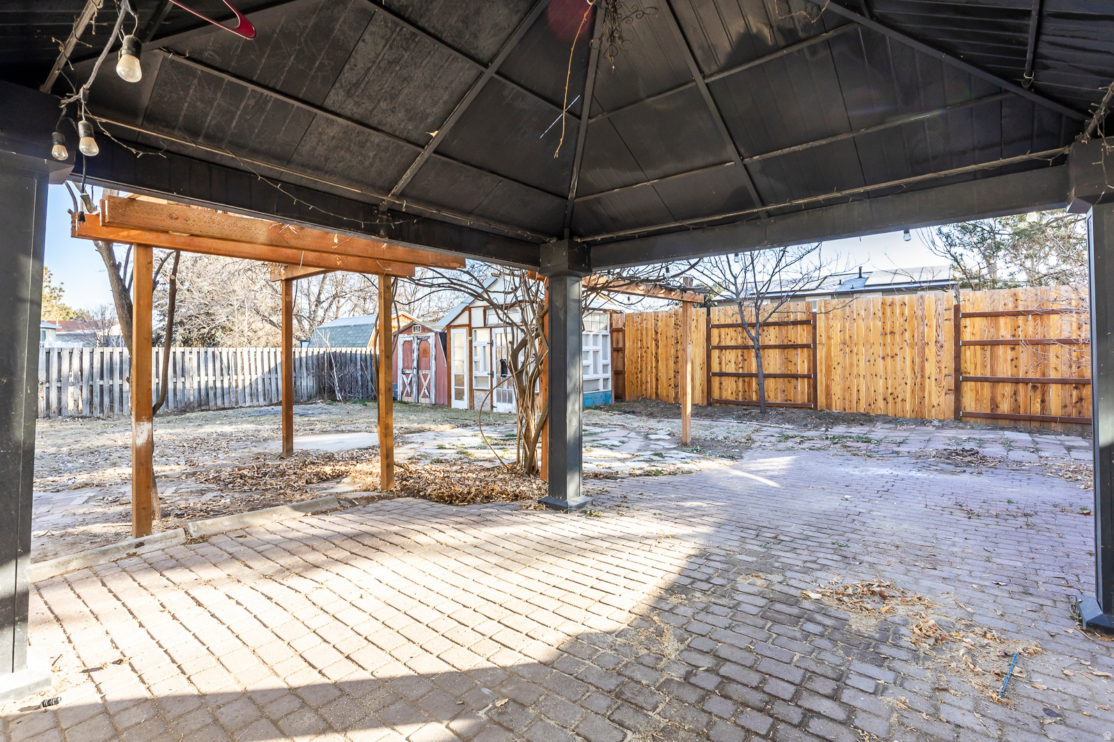 WILLOW BAY - Residential