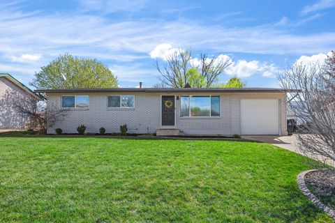 Homes For Sale - 1543 S Marilyn Dr<br/> Syracuse, UT 84075