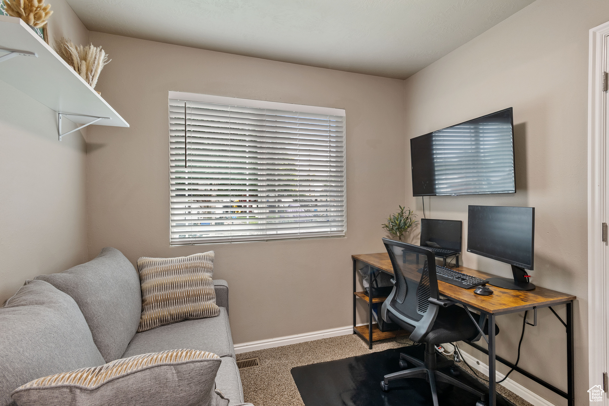 C D C SUBDIVISION OF MAGNA - Residential