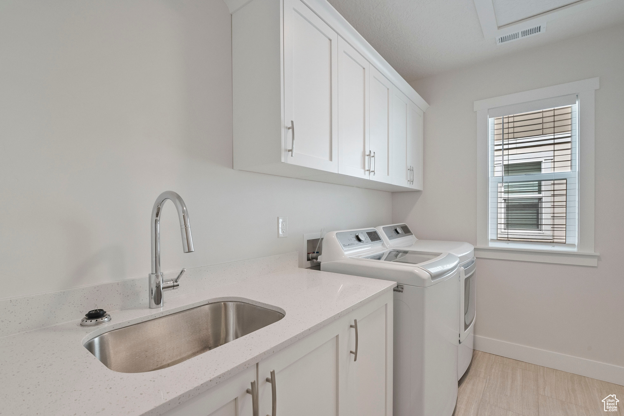 WEYBURN POINTE - Residential