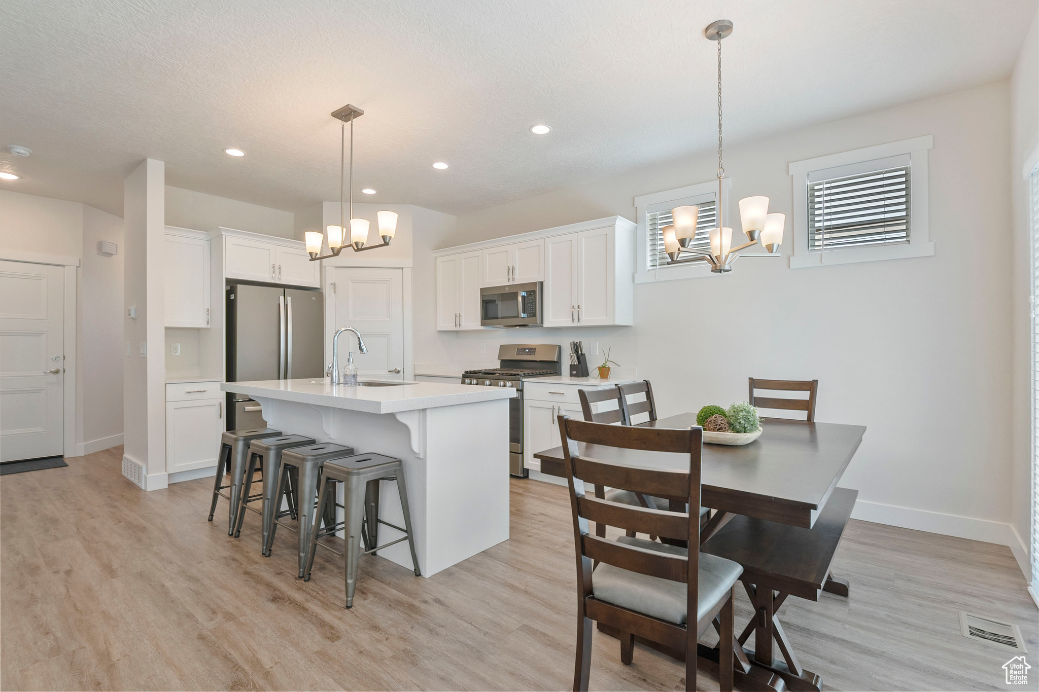 WEYBURN POINTE - Residential