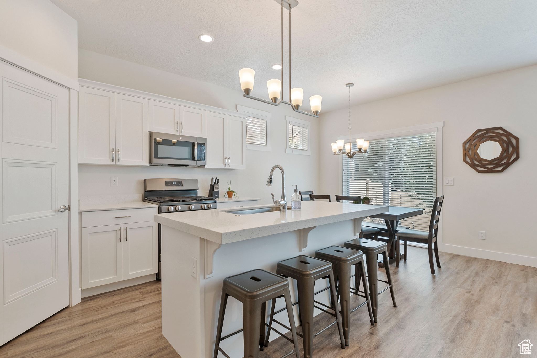 WEYBURN POINTE - Residential