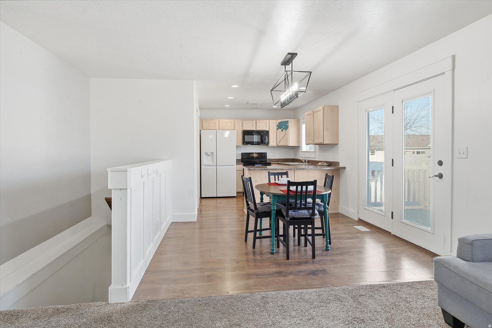 MAPLE VIEW ESTATES - Residential