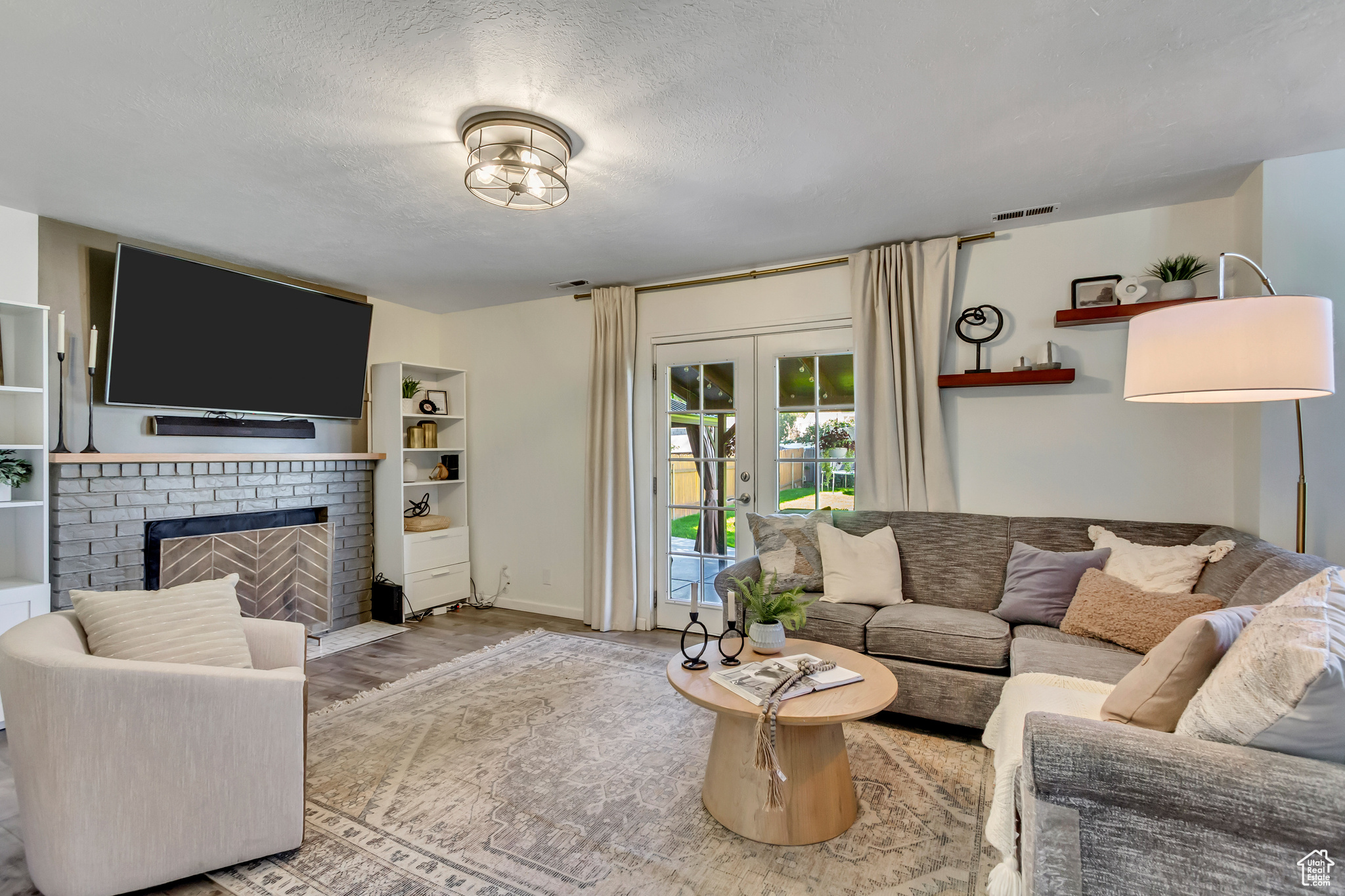 CREEKWOOD - Residential