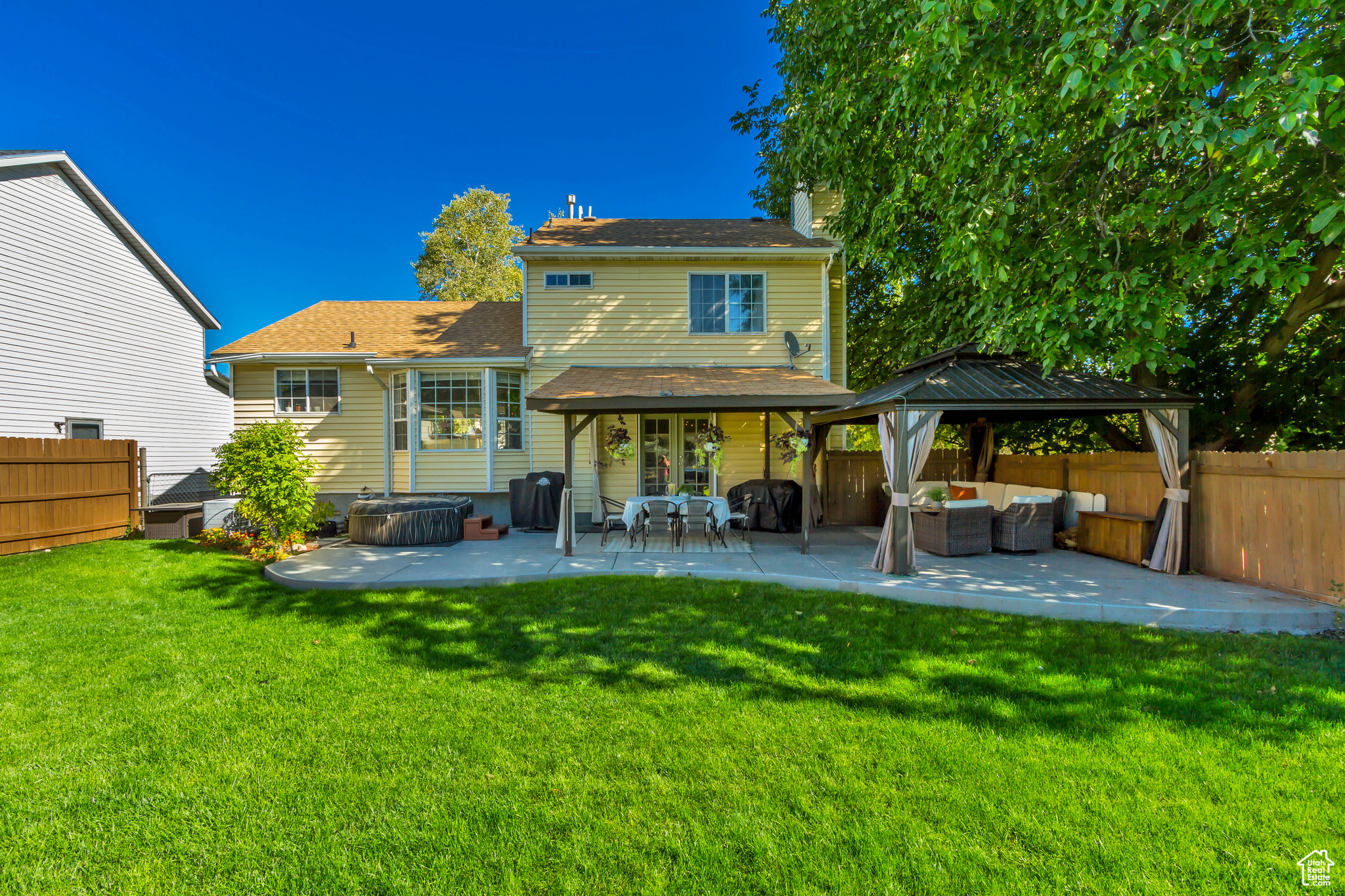 CREEKWOOD - Residential