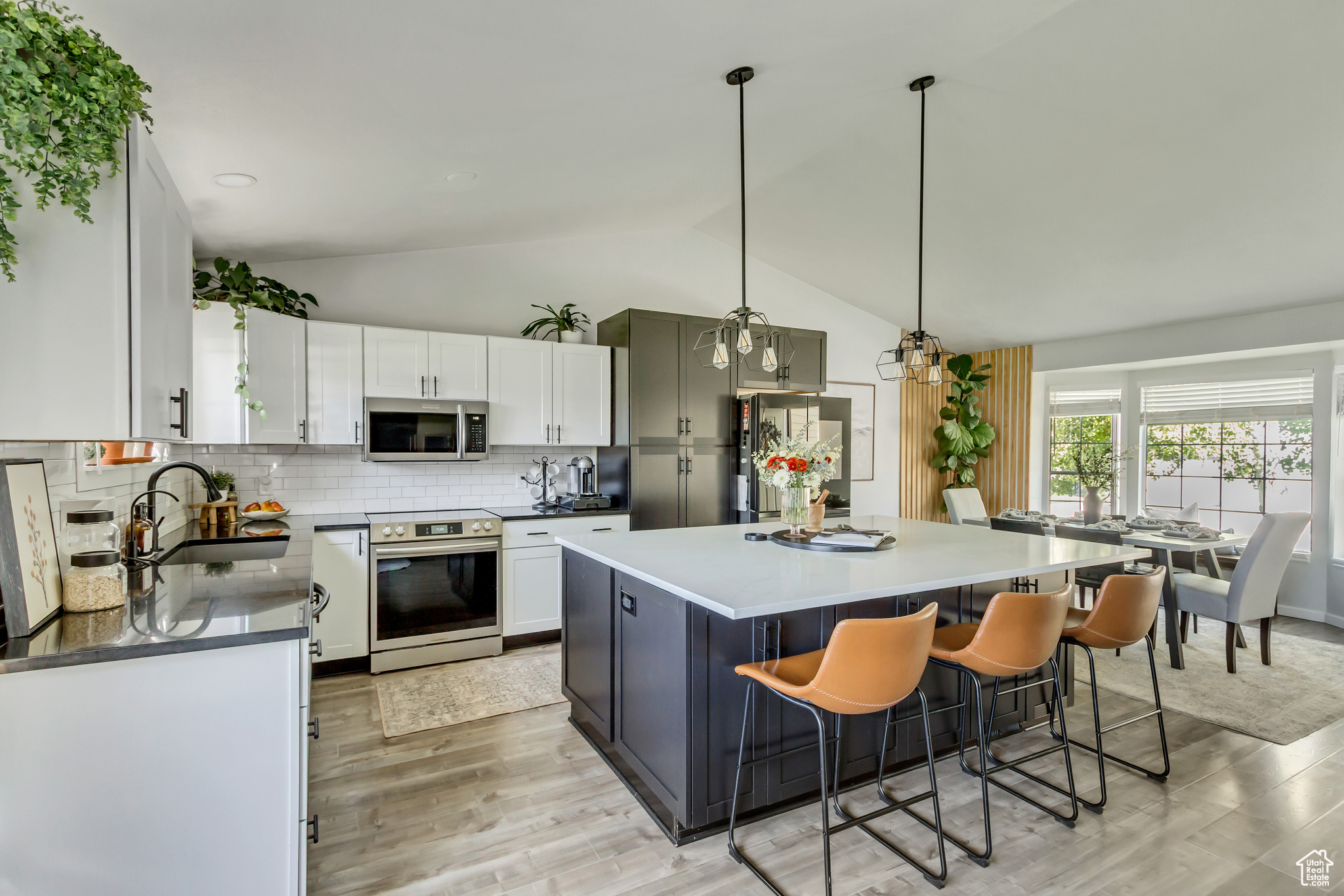 CREEKWOOD - Residential
