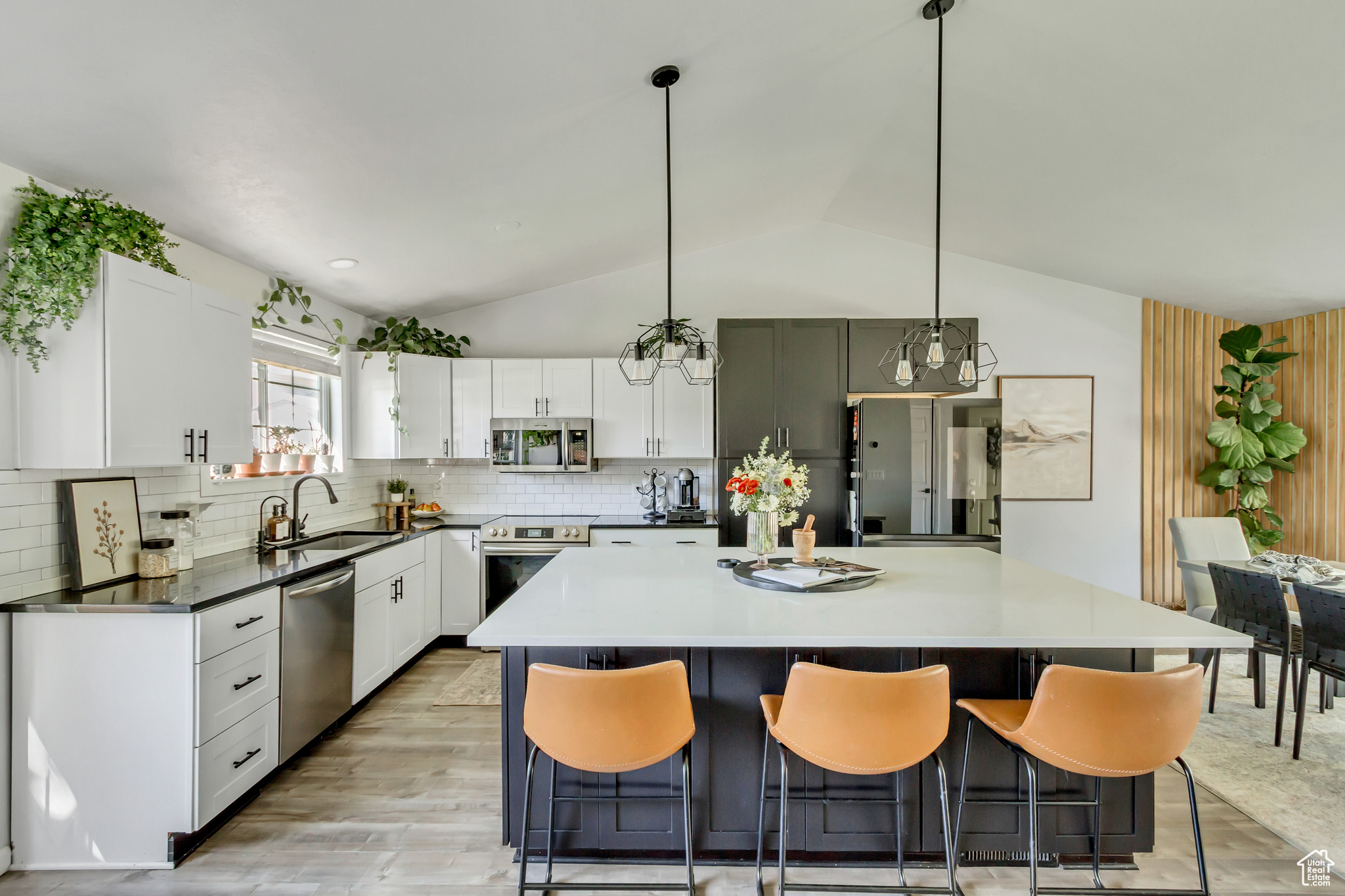 CREEKWOOD - Residential